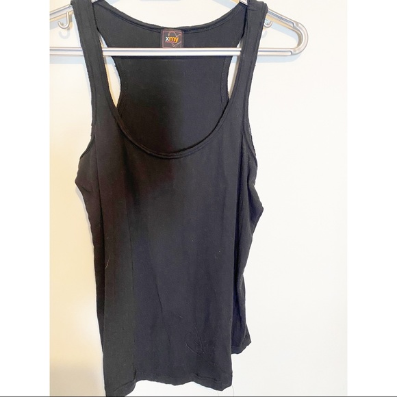 ✨5/$20✨ Black muscle shirt - Picture 1 of 2